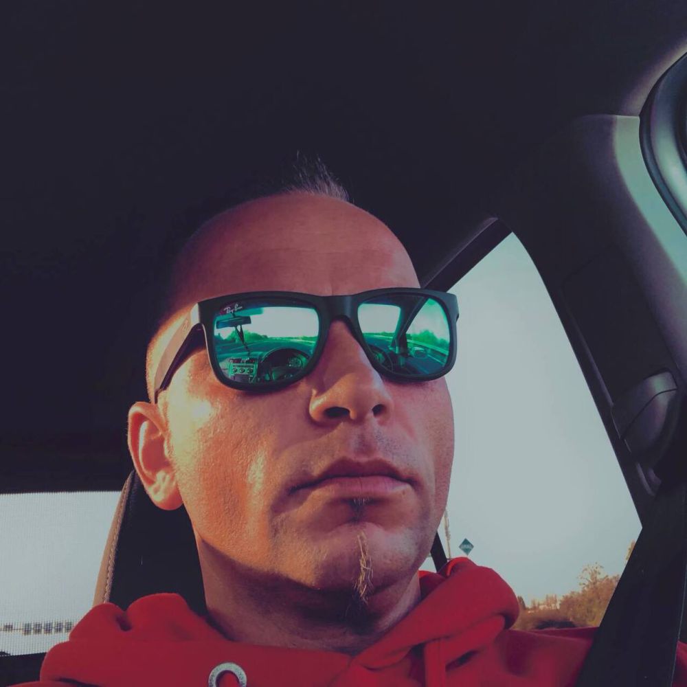 Creator-Bild von ROBBY